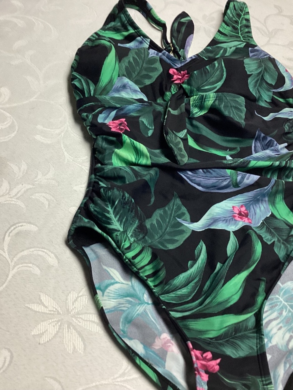 Kona  SOL. BATHING SUIT NEW SMALL